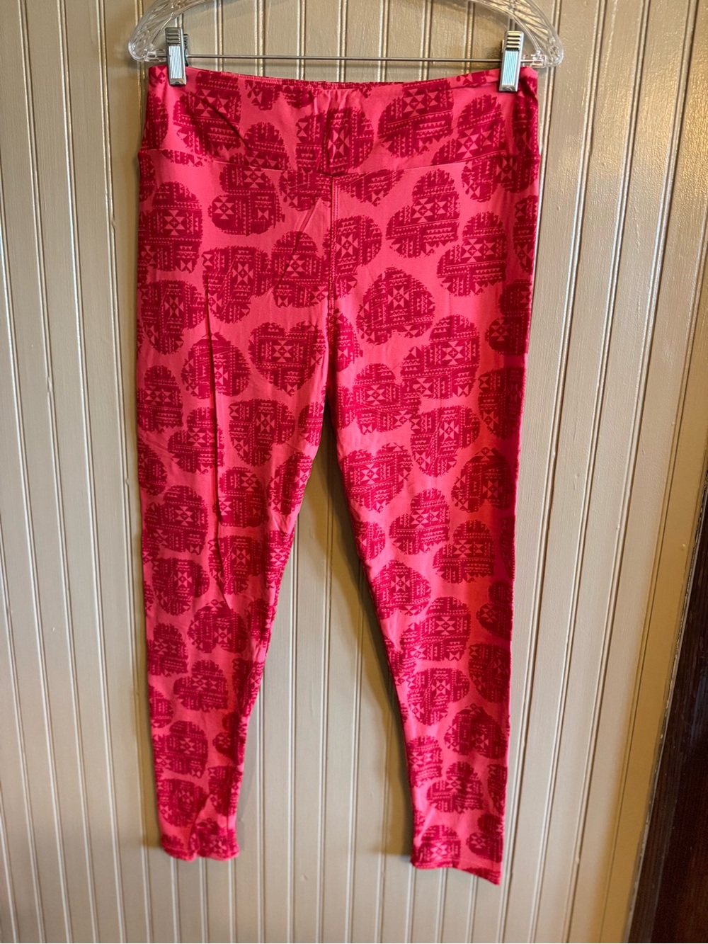 New LuLaRoe Pink Heart-Print Leggings tall & curvy
